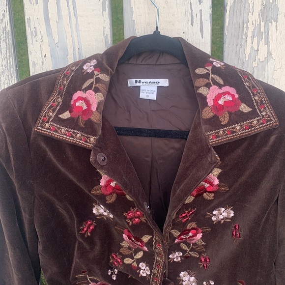 Embroidered long coat brown floral Nygard Collection - Picture 5 of 16